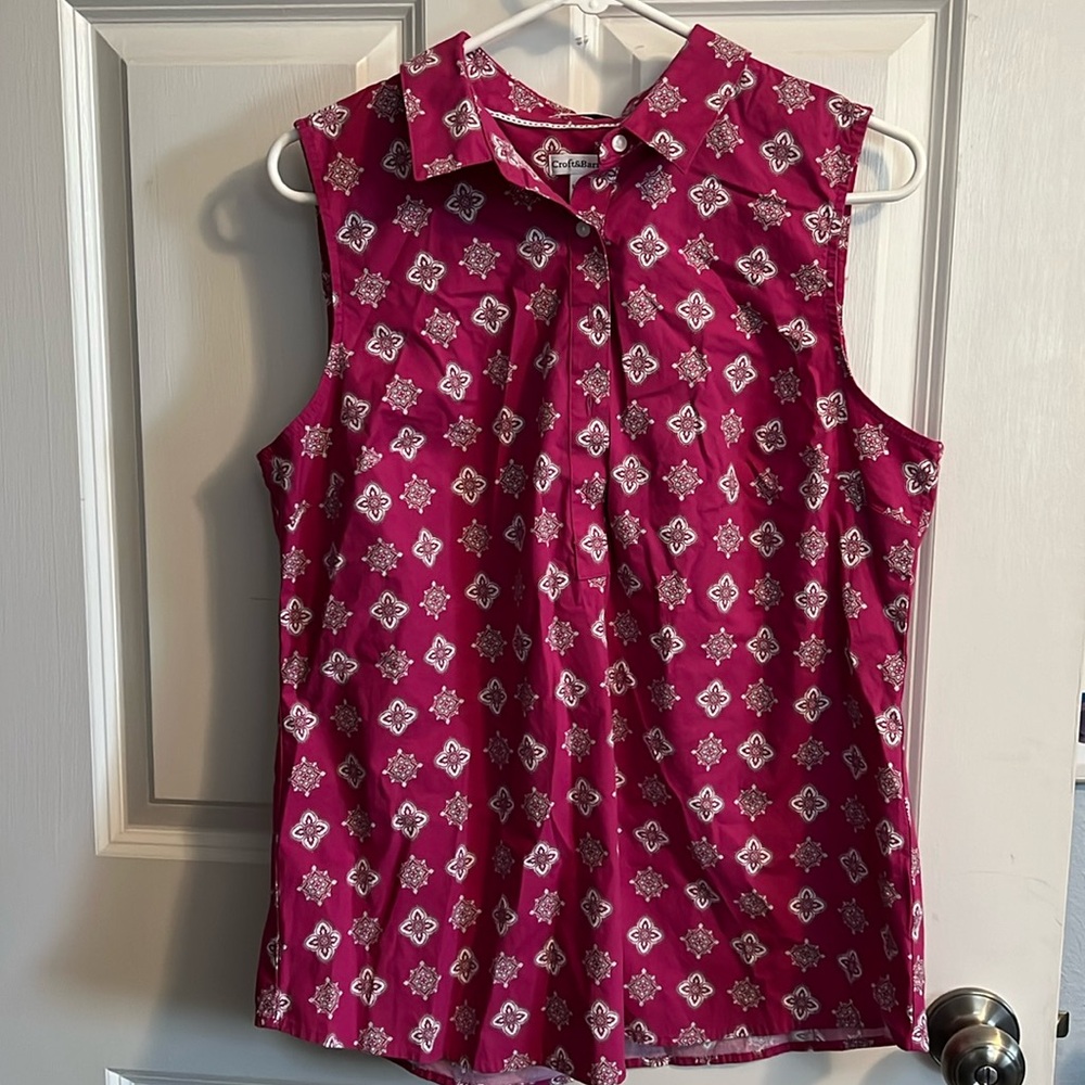 Croft&Barrow button up sleeveless shirt.